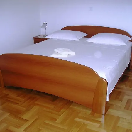 Dari, Sea View, Parking, Near