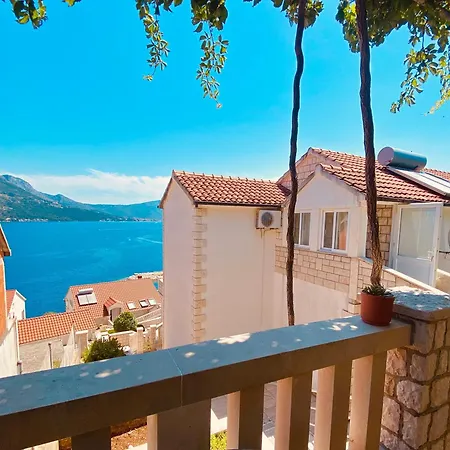 Sea View With Large Terrace & Parking Near Daire Korčula