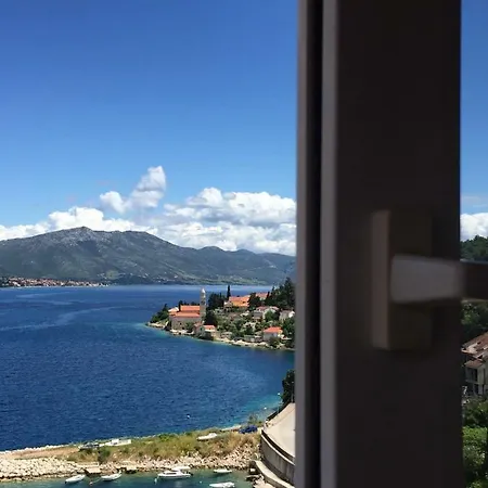 Sea View With Large Terrace & Parking Near Apartment Korcula Town